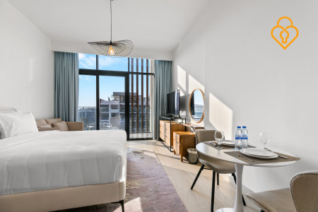 Azizi reviera Studio Meydan