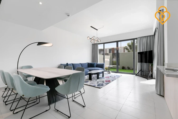 Cherry wood villa Dubai