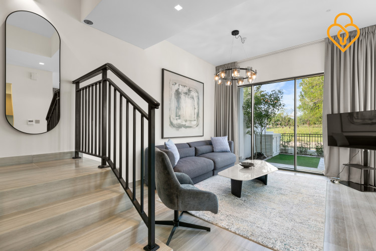 Damac hills villa 4 bed Pelham large plot