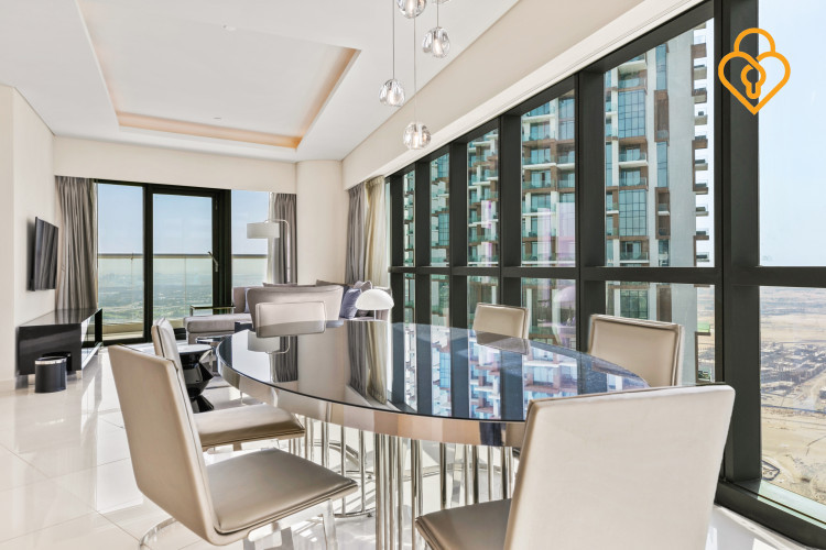 Paramount 3 bed penthouse